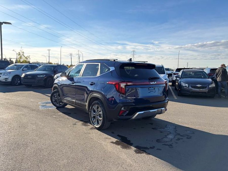 2025 Kia Seltos EX AWD 2.0L | Power Sunroof Blue