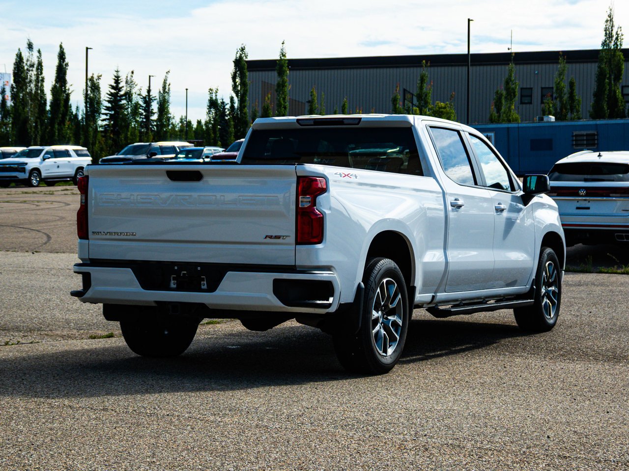 2024 Chevrolet Silverado 1500 4WD Crew Cab 147 RST White Sherwood Park - photo #12