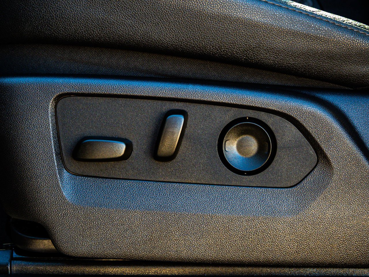 2025 Chevrolet Silverado 1500 4WD Crew Cab 147 ZR2 Black Sherwood Park - photo #19
