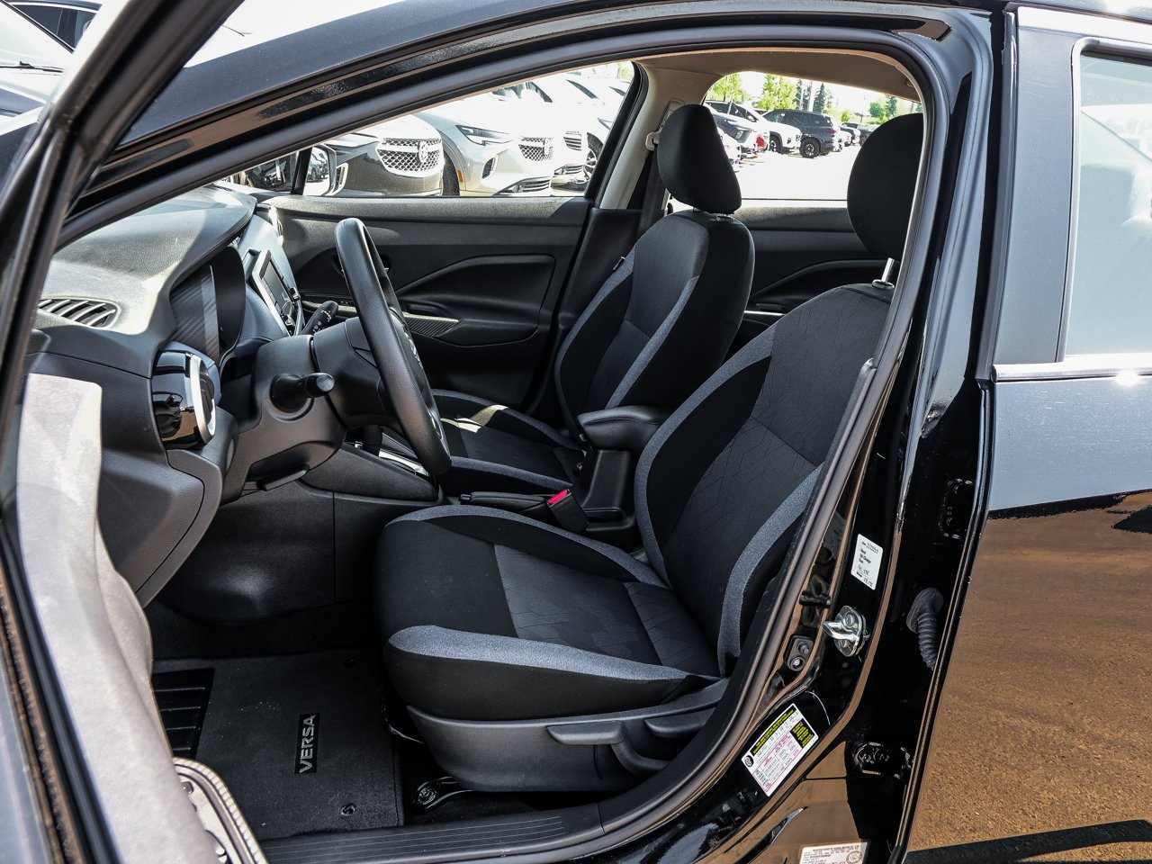 2025 Nissan Versa SV CVT Black Sherwood Park - photo #15