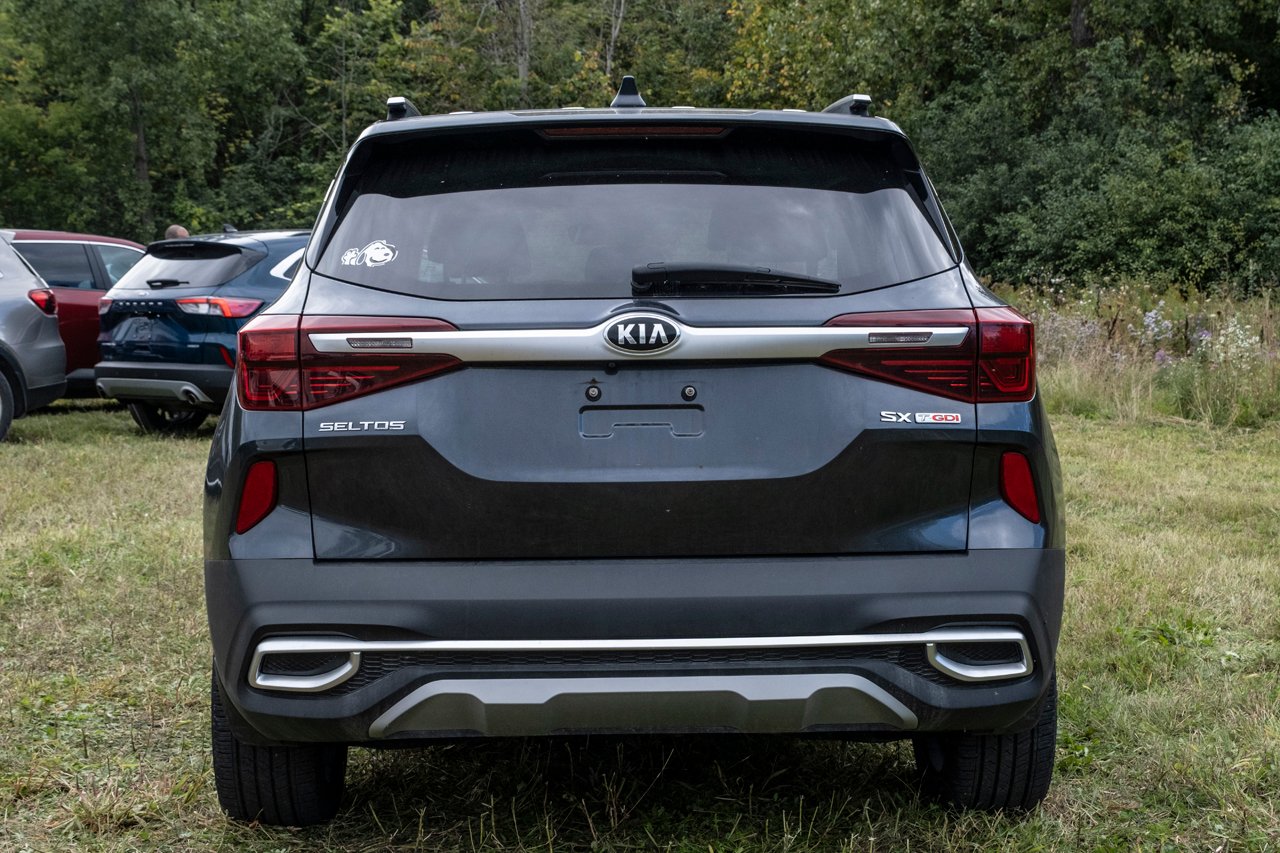Kia Seltos 2021 Gris Gatineau - photo #4