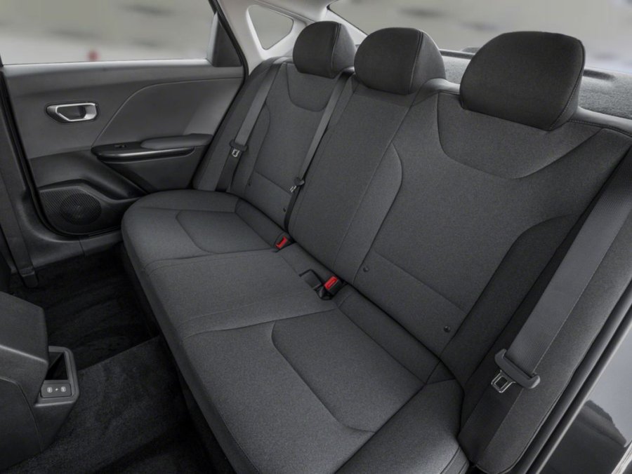 2026 KIA K4 2026 Snow White Pearl