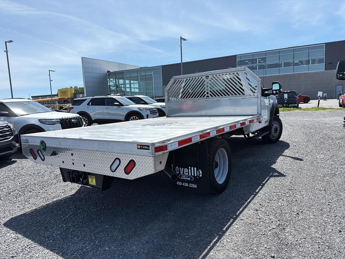 2026 Ford Super Duty F-550 DRW Oxford White Saint-Jérôme - photo #5