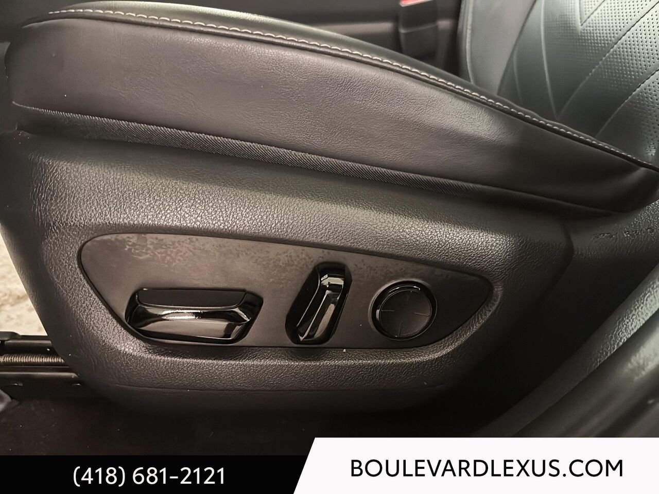 Lexus NX 19365A 2024 Argent Québec - photo #9