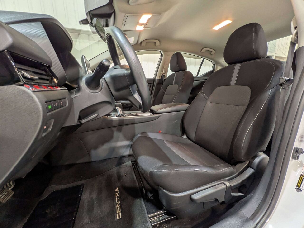 2024 Nissan Sentra SV CVT White Val-David - photo #1
