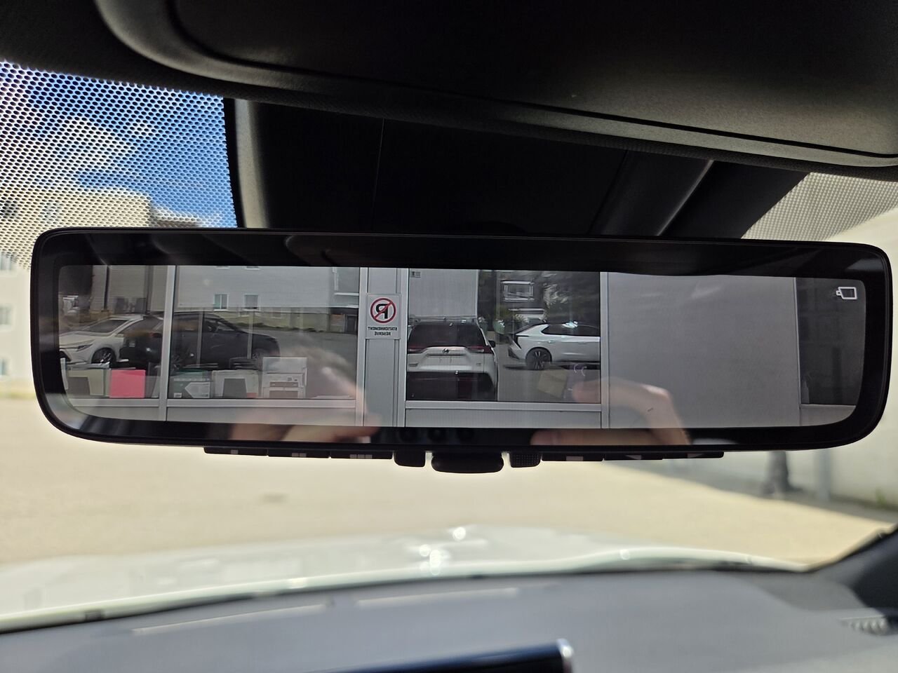 Toyota RAV4 PRIME 2021 Blanc Mont-Laurier - photo #21