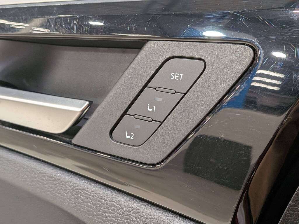 2023 Mitsubishi Outlander Plug-In Hybrid GT S-AWC Red Val-David - photo #37