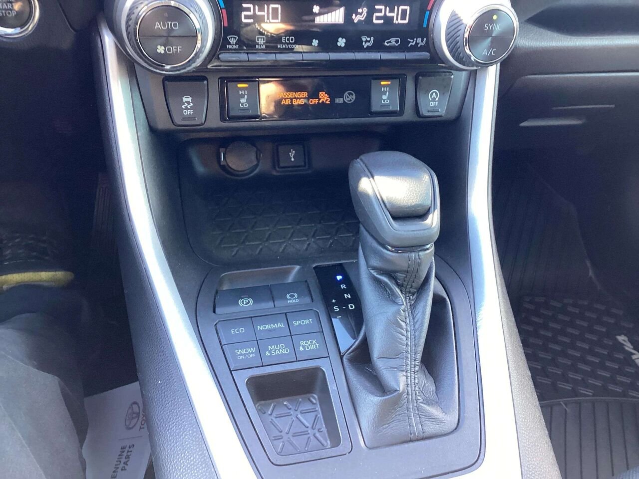 TOYOTA RAV4 XLE AWD 2021 Bleu Gatineau - photo #13