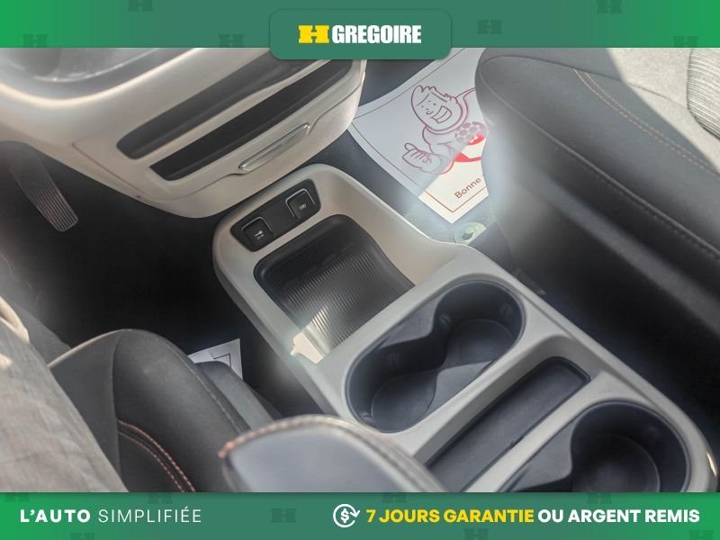 Chrysler Pacifica 2019 Gris Laval - photo #18