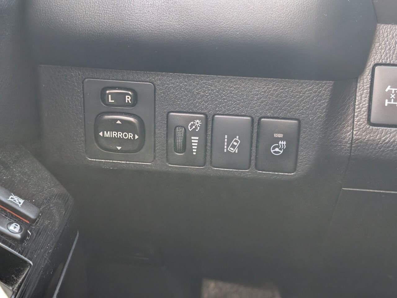 2017 Toyota RAV4 2T3DFREV0HW631881 Grey Sherbrooke - photo #12
