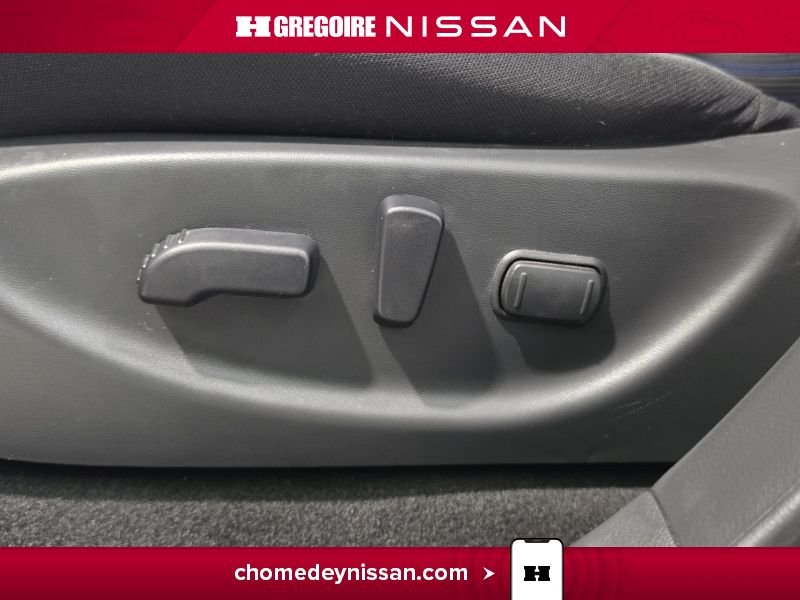 2023 Nissan Leaf Grey Laval - photo #17