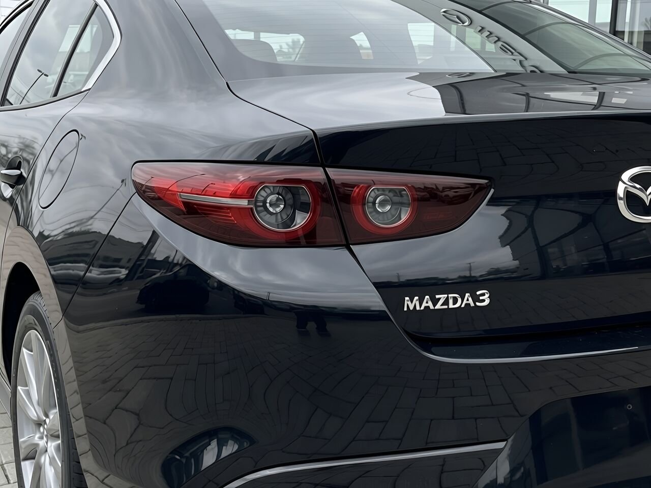 2026 MAZDA Mazda3 Jet Black Mica Notre-Dame-des-Prairies - photo #7