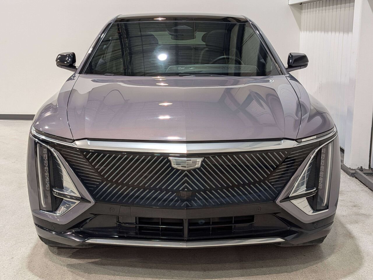 Cadillac LYRIQ 4dr Tech w/1SA 2024 Gris Val-David - photo #3