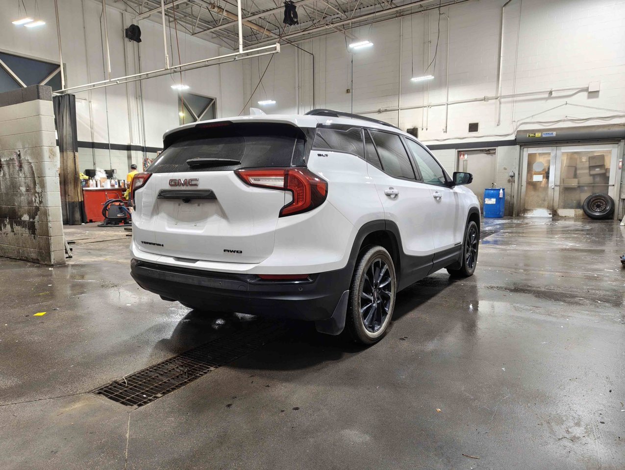 2024 GMC Terrain AWD 4dr SLT White Sherwood Park - photo #5