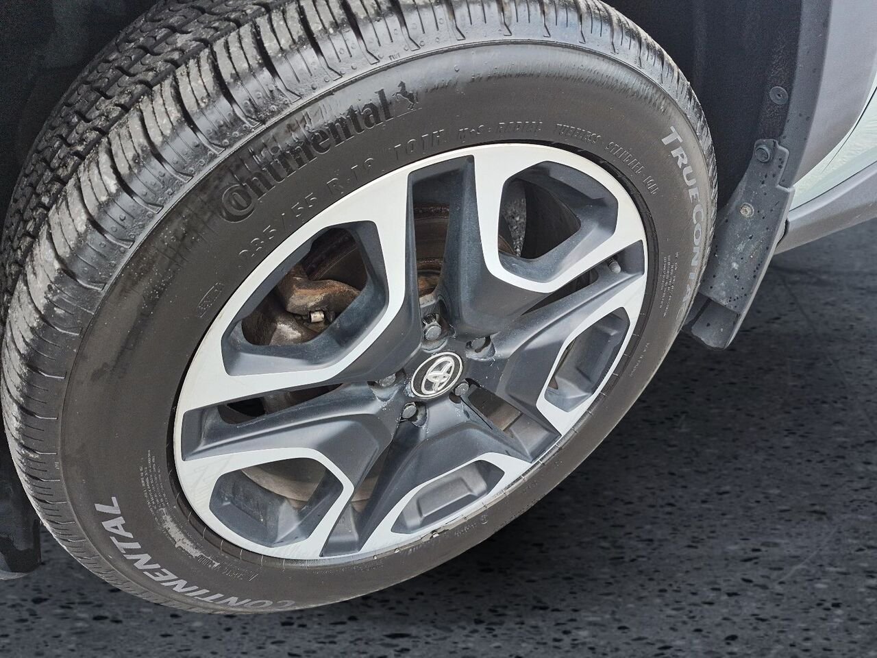 2020 Toyota RAV4 Grey Saint-Jérôme - photo #5