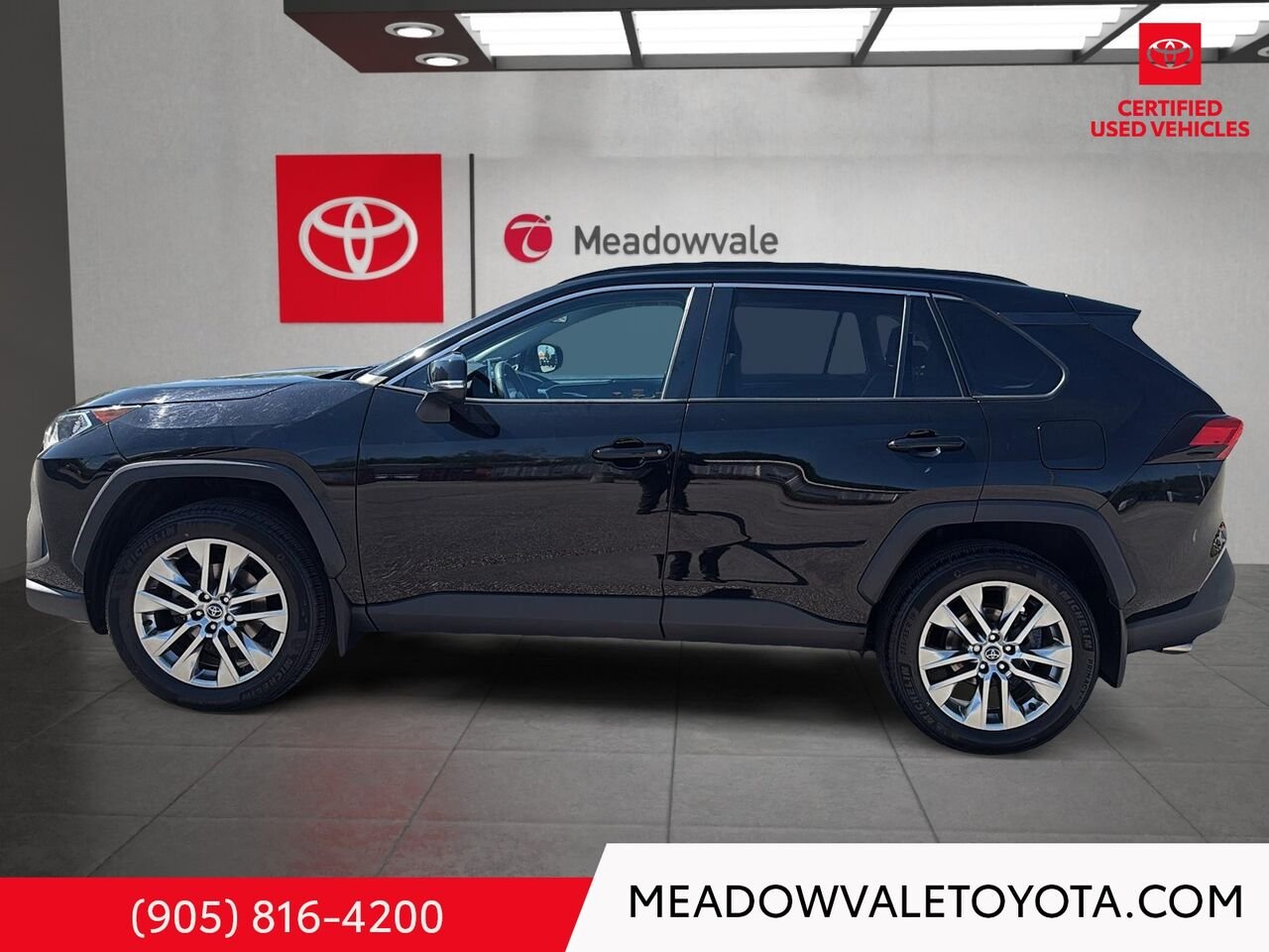 2020 Toyota RAV4 Sunroof, Back up Camera, Push Button Start Midnight Black Metallic Mississauga - photo #5