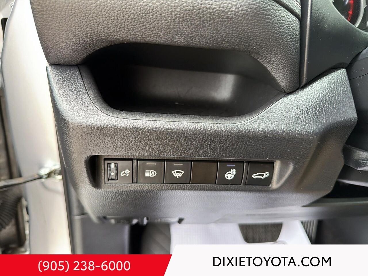 2022 Toyota RAV4 XLE AWD / HEATED SEATS / MOONROOF / ALLOY WHEELS / CARPLAY AND ANDROID AUTO Silver Sky Metallic Mississauga - photo #12