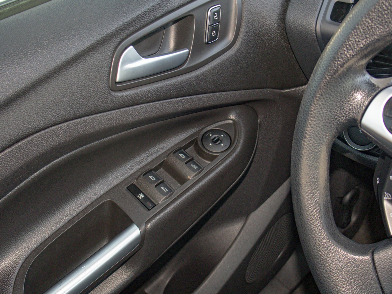2014 Ford Escape 4WD 4dr SE White Sherwood Park - photo #17