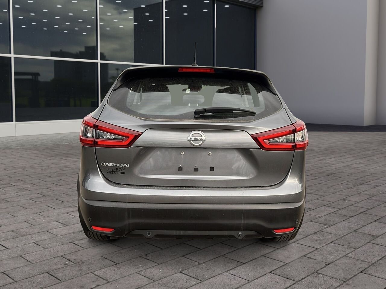 Nissan Qashqai S 2023 Gris Québec - photo #2