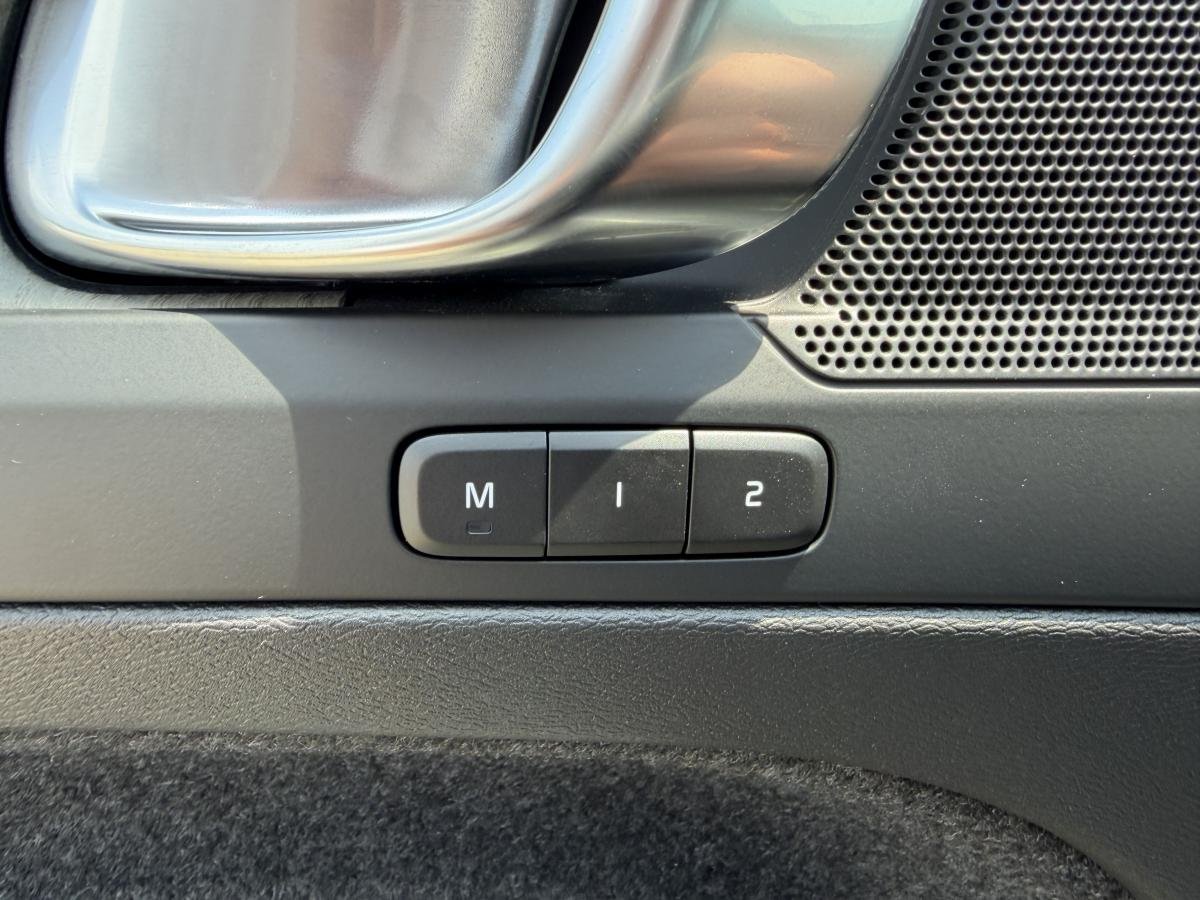 Volvo XC40 2024 Noir  - photo #11