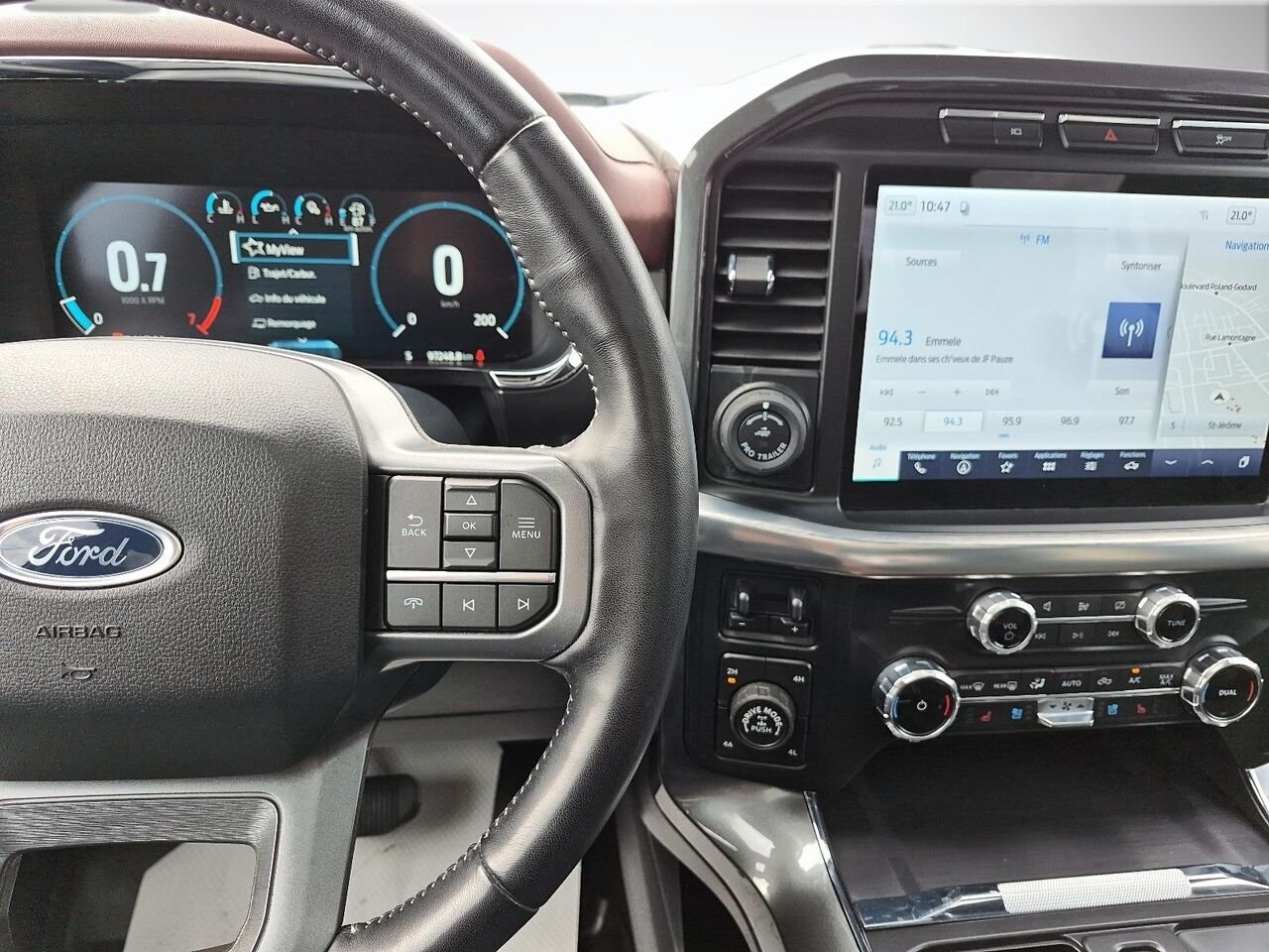 Ford F-150 2F293A | LARIAT 3.5L ** SPORT ** TOIT PANO ** 20P ** GROS MIRROIRS ** 5,5 pi 2022 Blanc Saint-Jérôme - photo #30