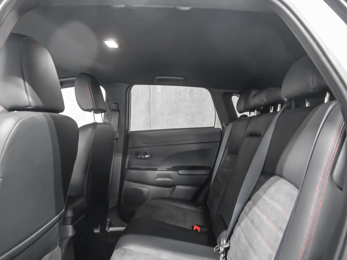 Mitsubishi RVR SEL-AWD 2021 Blanc Montréal - photo #11