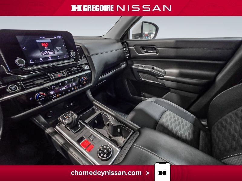 2024 Nissan Pathfinder White Saint-Eustache - photo #23