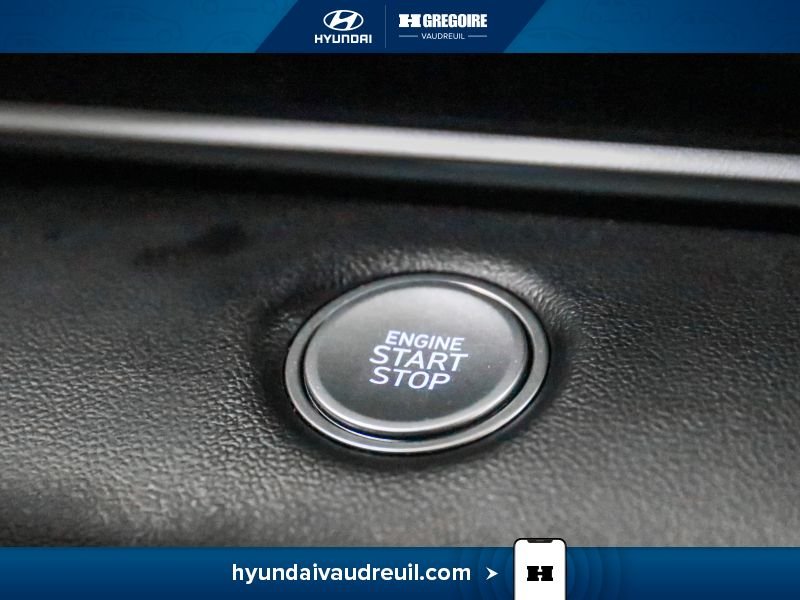 2025 Hyundai Elantra Black Blainville - photo #27