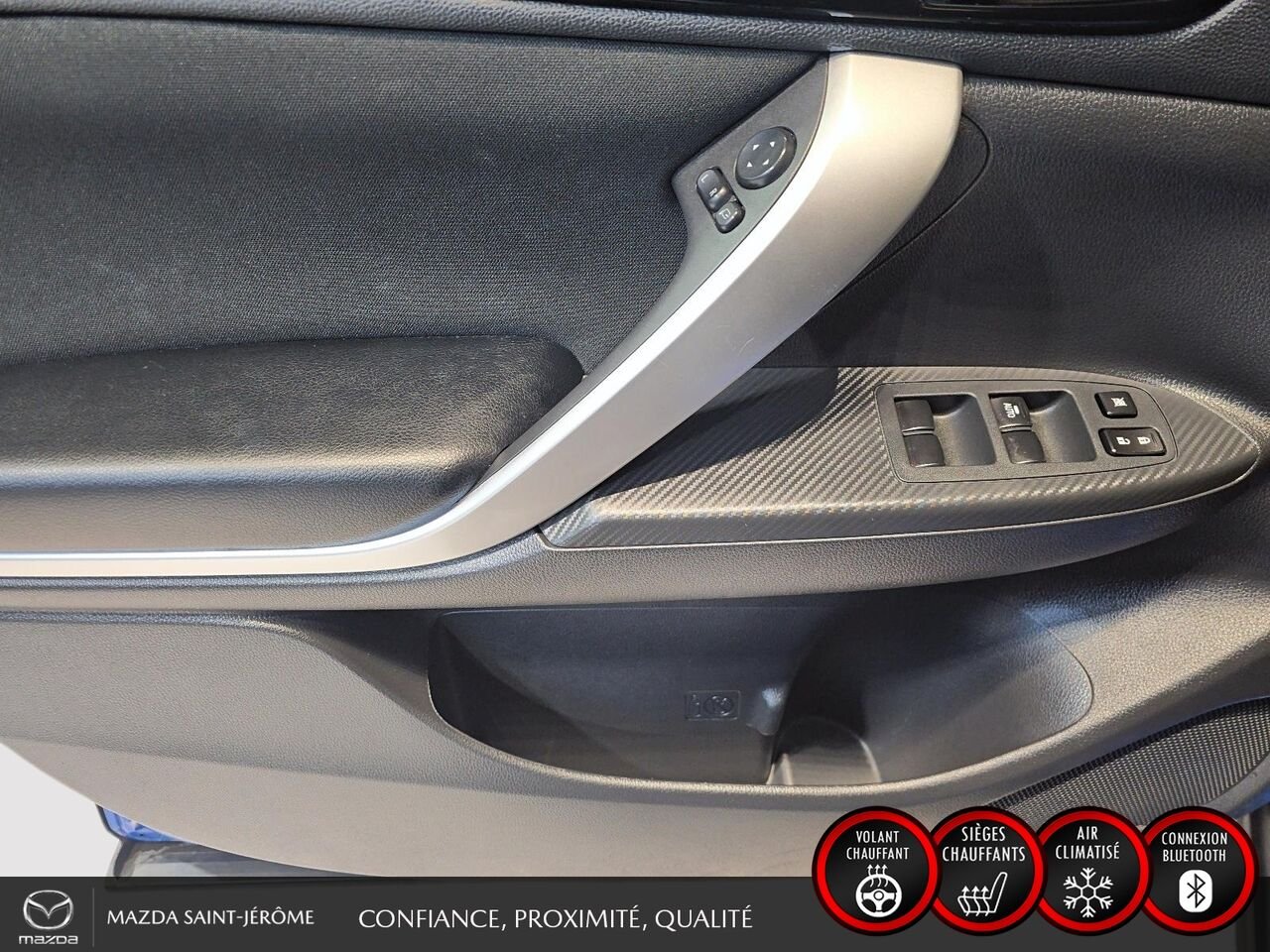 2025 Mitsubishi Eclipse Cross SEL | AWD | MAGS | PUSH START | Blue Saint-Jérôme - photo #11