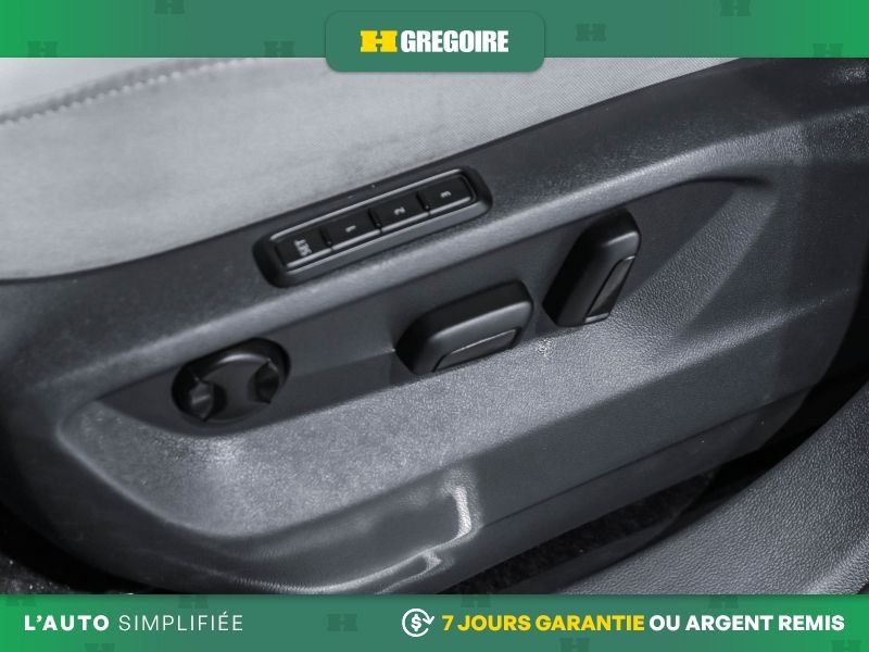 Volkswagen Tiguan 820613 | Highline AWD AUTO AC CUIR TOIT NAV MAGS CAM RECULE 2020 Bleu Laval - photo #16