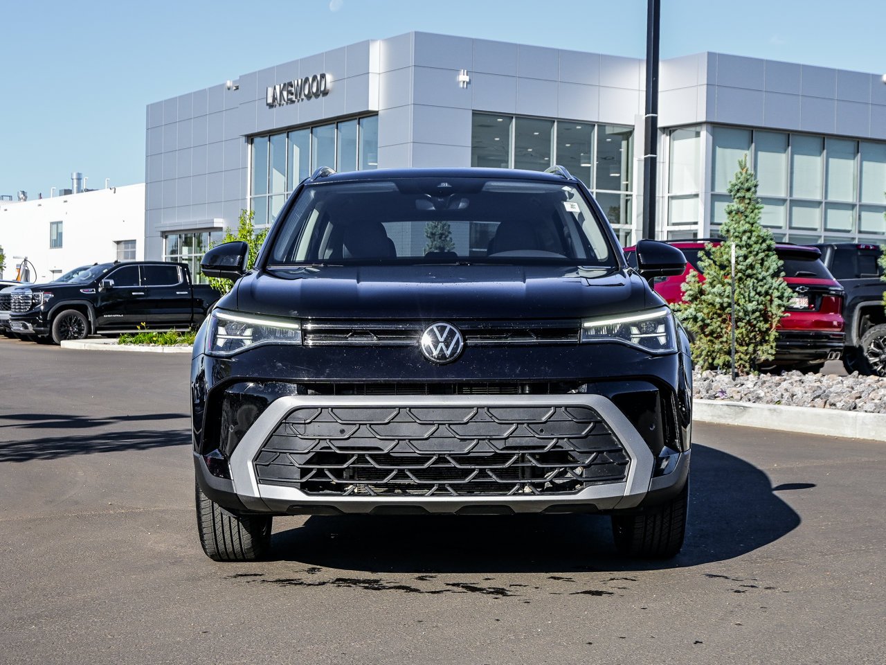 2025 Volkswagen Taos Comfortline 4MOTION Black Sherwood Park - photo #2