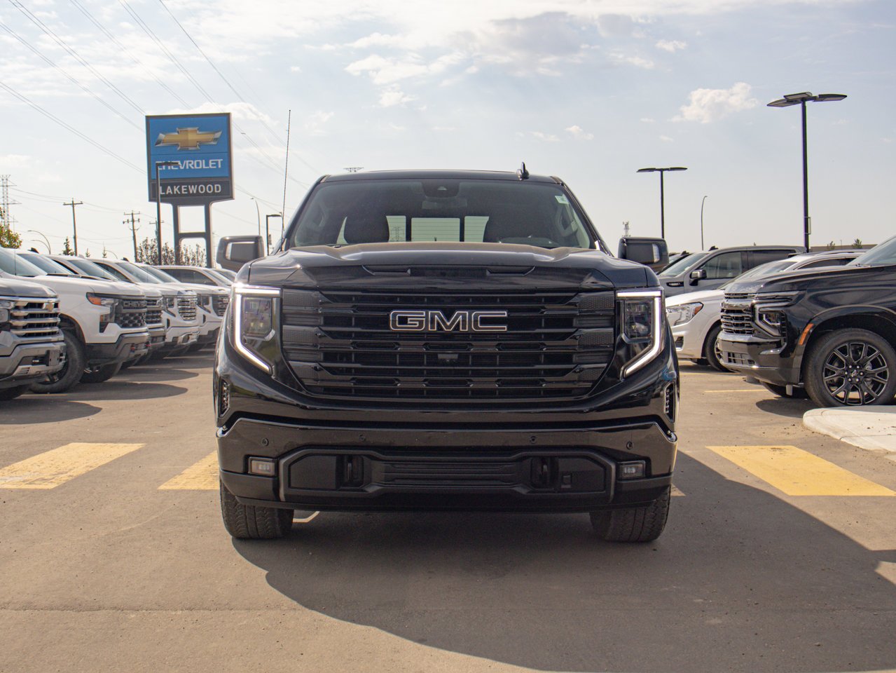 2024 GMC Sierra 1500 4WD Crew Cab 147 Elevation Black Sherwood Park - photo #2
