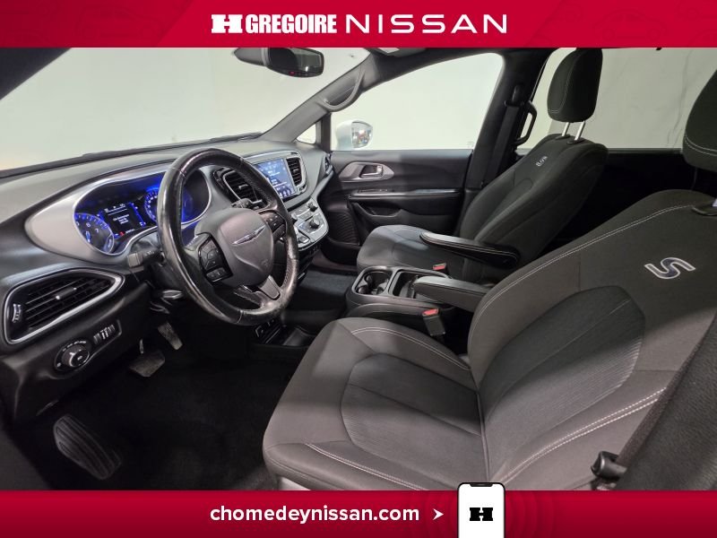 2019 Chrysler Pacifica White Saint-Eustache - photo #27