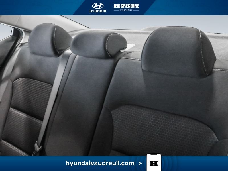 2017 Hyundai Elantra Grey Vaudreuil-Dorion - photo #18