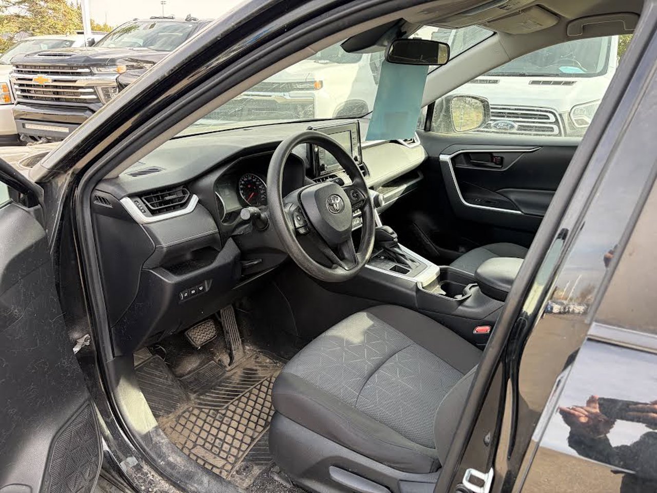 2021 Toyota RAV4 LE AWD Black Sherwood Park - photo #6