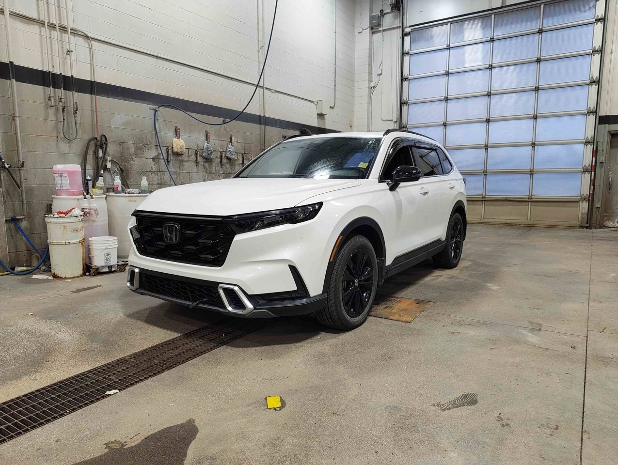 2025 Honda CR-V Hybrid Touring AWD White Sherwood Park - photo #3