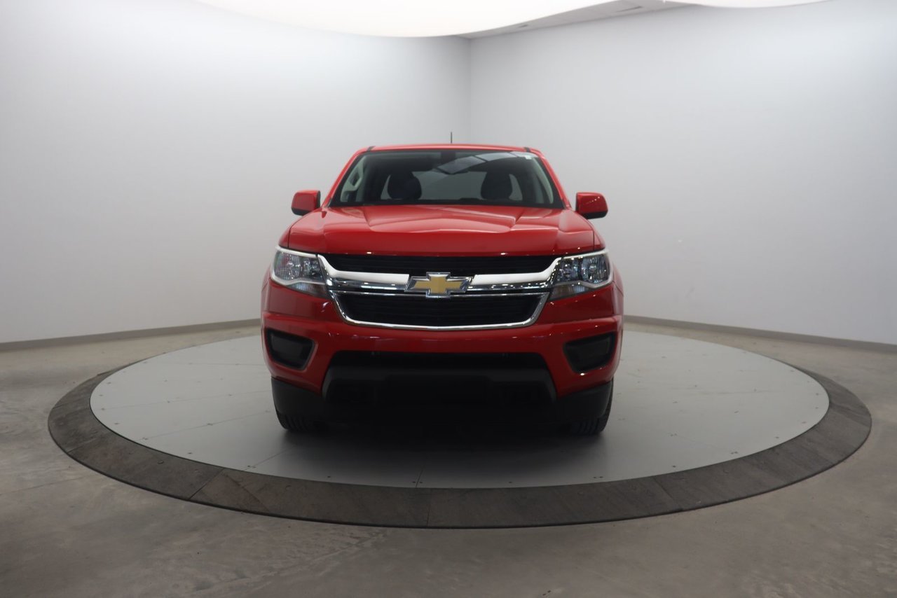 Chevrolet Colorado 4WD WT 2017 Rouge Baie-Comeau - photo #1