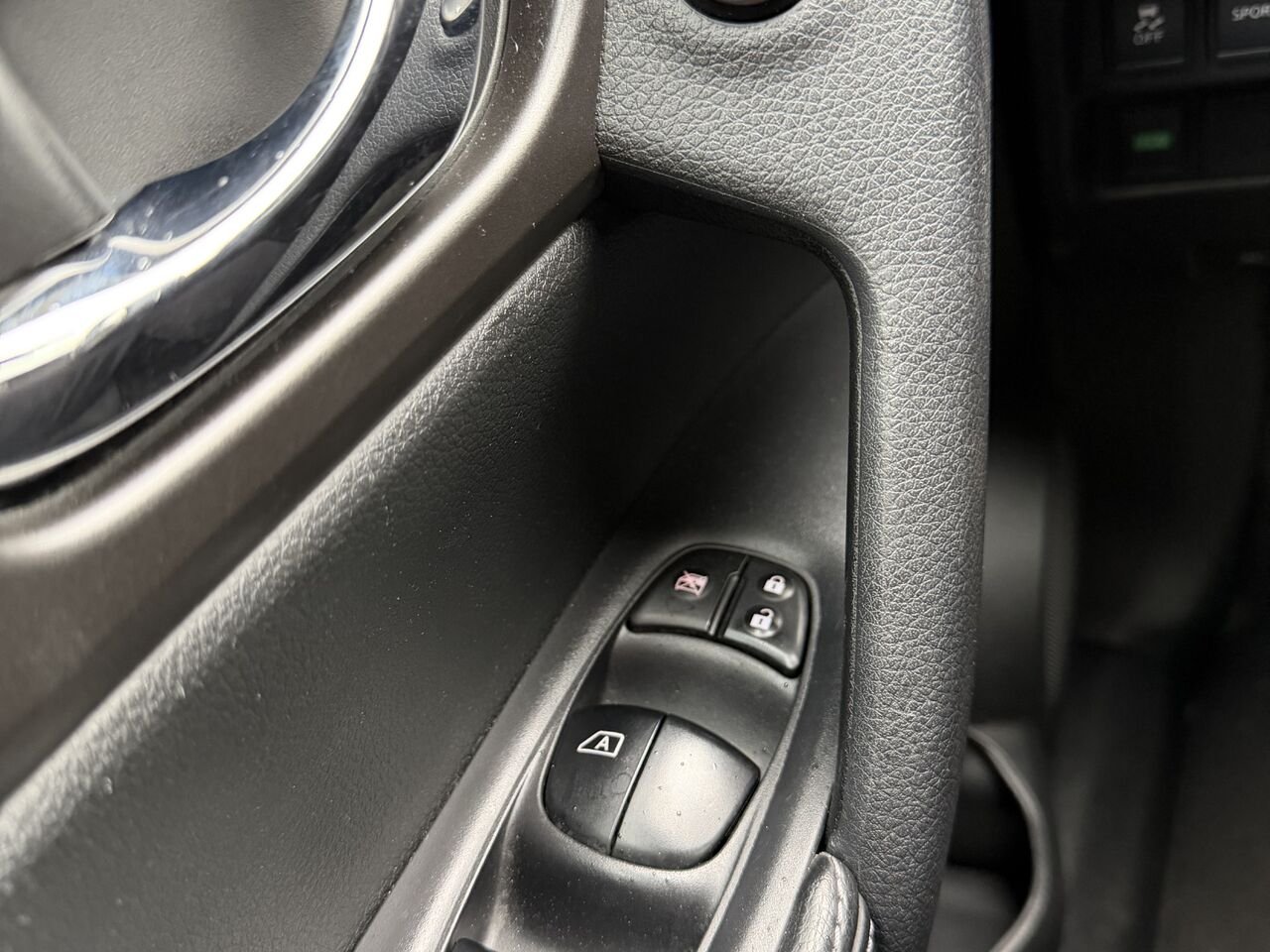 Nissan Rogue Traction avant 4 portes SV 2015 Gris Châteauguay - photo #21