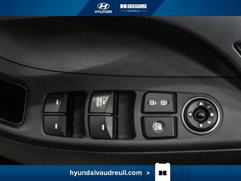 Hyundai Elantra YR819 | Allure sport berline 4 portes BA 2016 Blanc Laval - photo #18