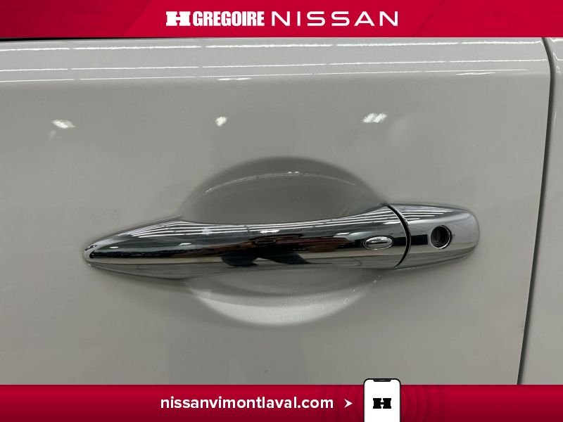 Nissan Armada 2023 Blanc Blainville - photo #17