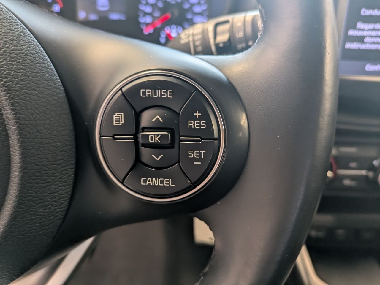 2022 Kia Soul White Gatineau - photo #6