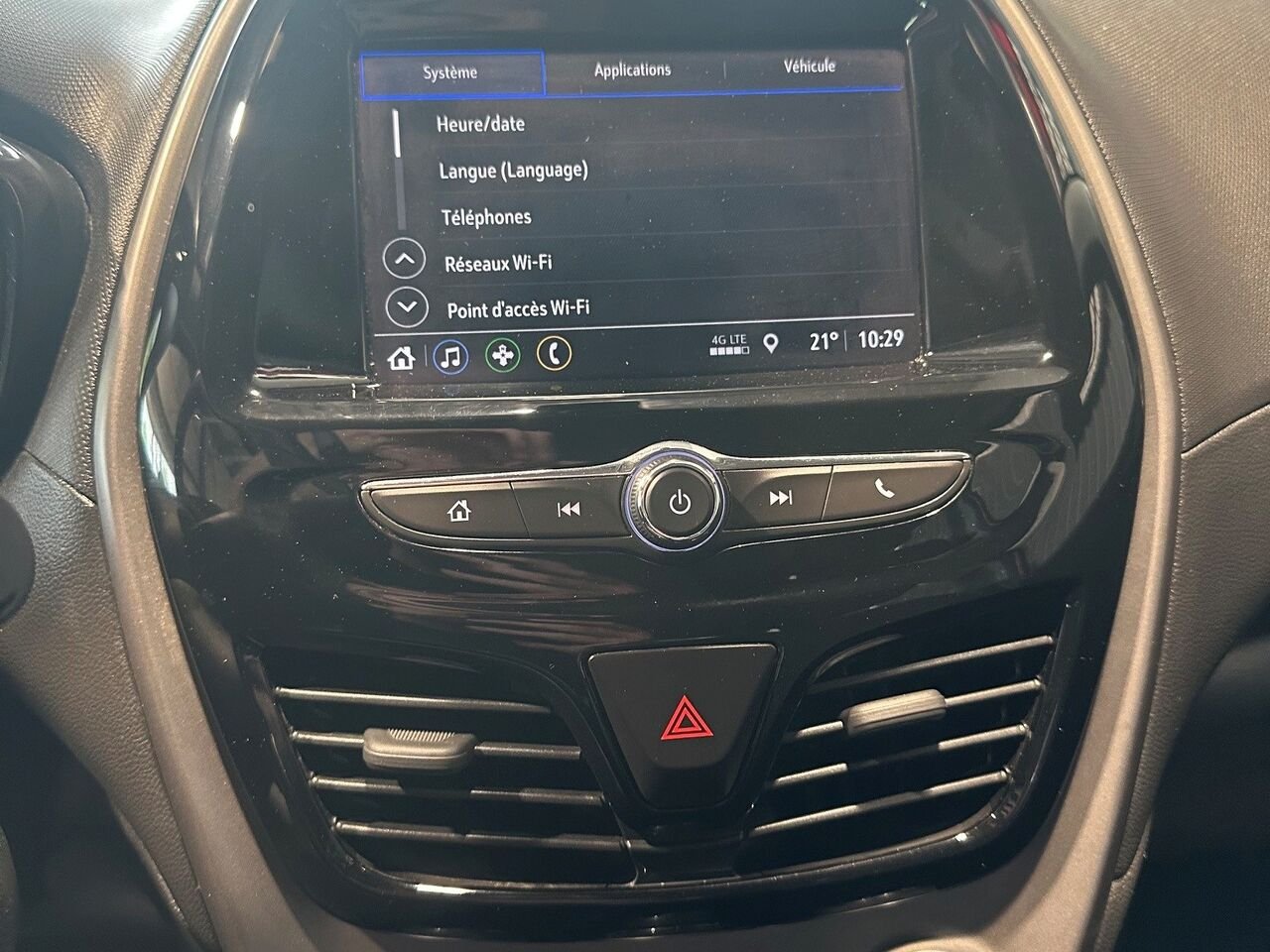 2021 Chevrolet Spark Red Mont-Laurier - photo #14
