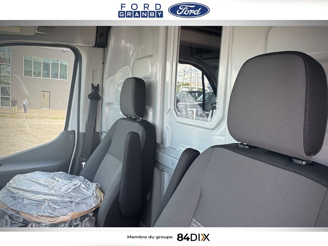 2025 Ford E-TRANSIT FOURGONNETTE UTILITAIRE White Granby - photo #6