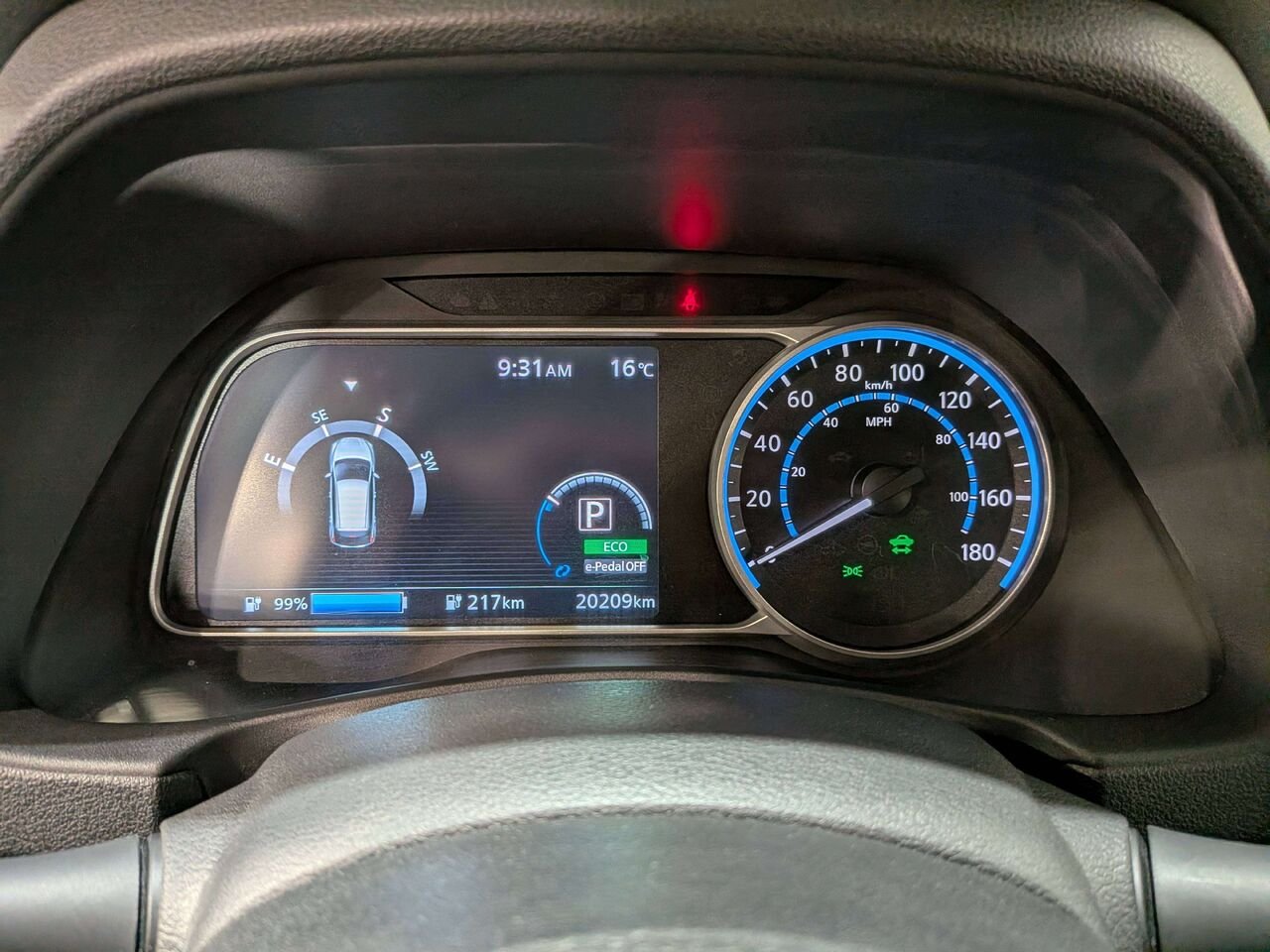 2020 Nissan LEAF SV Hatchback Black Val-David - photo #17