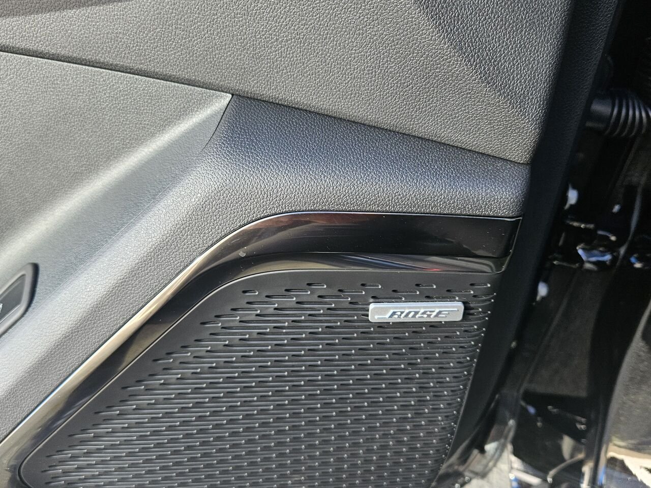 2027 Chevrolet Traverse High Country 4 portes TI Mosaic Black Metallic Thetford Mines - photo #11