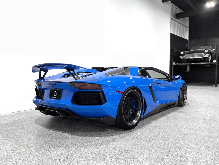 2015 Lamborghini Aventador 2015 Blue