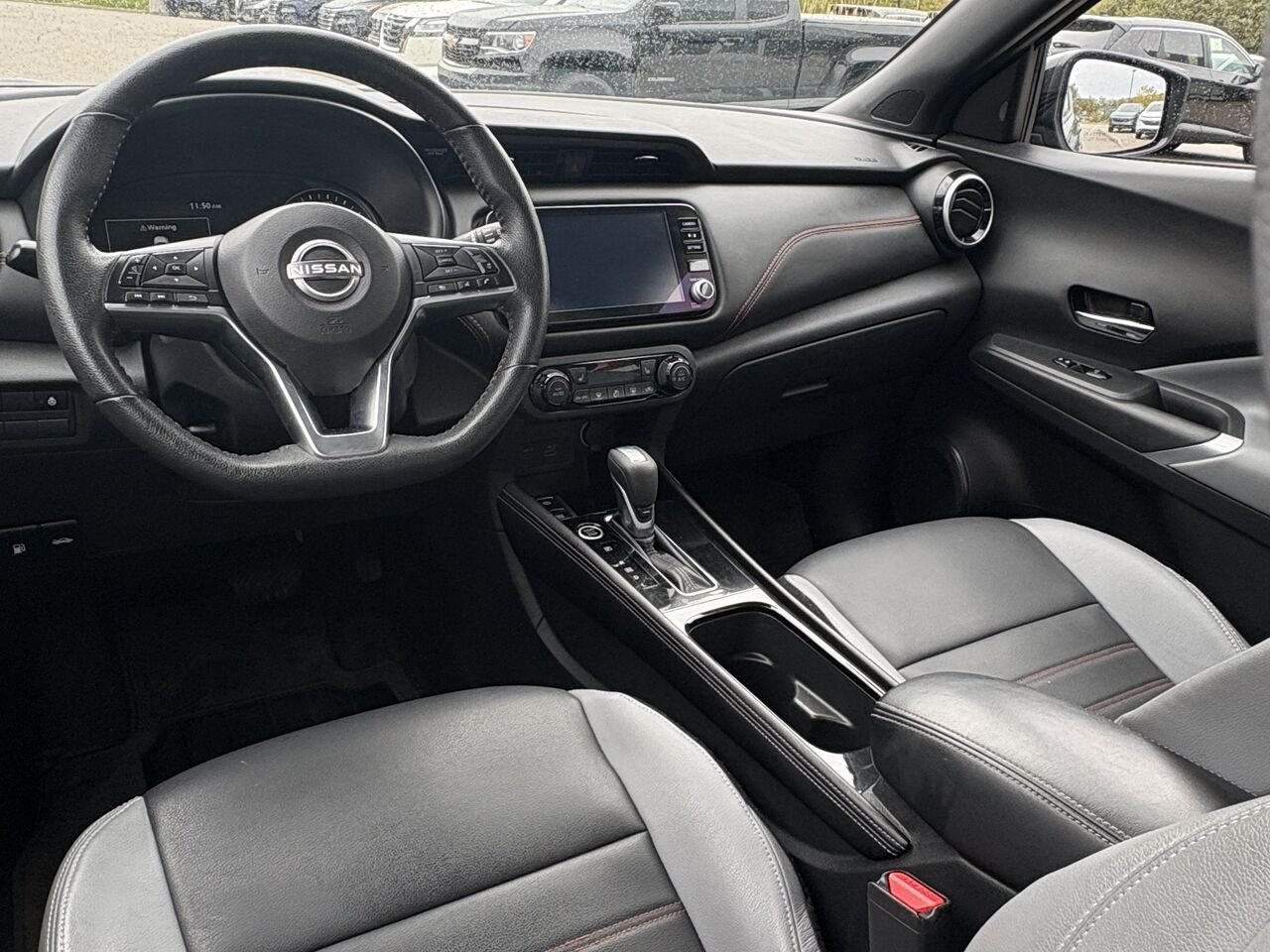 2024 Nissan Kicks SR Black Mont-Laurier - photo #10