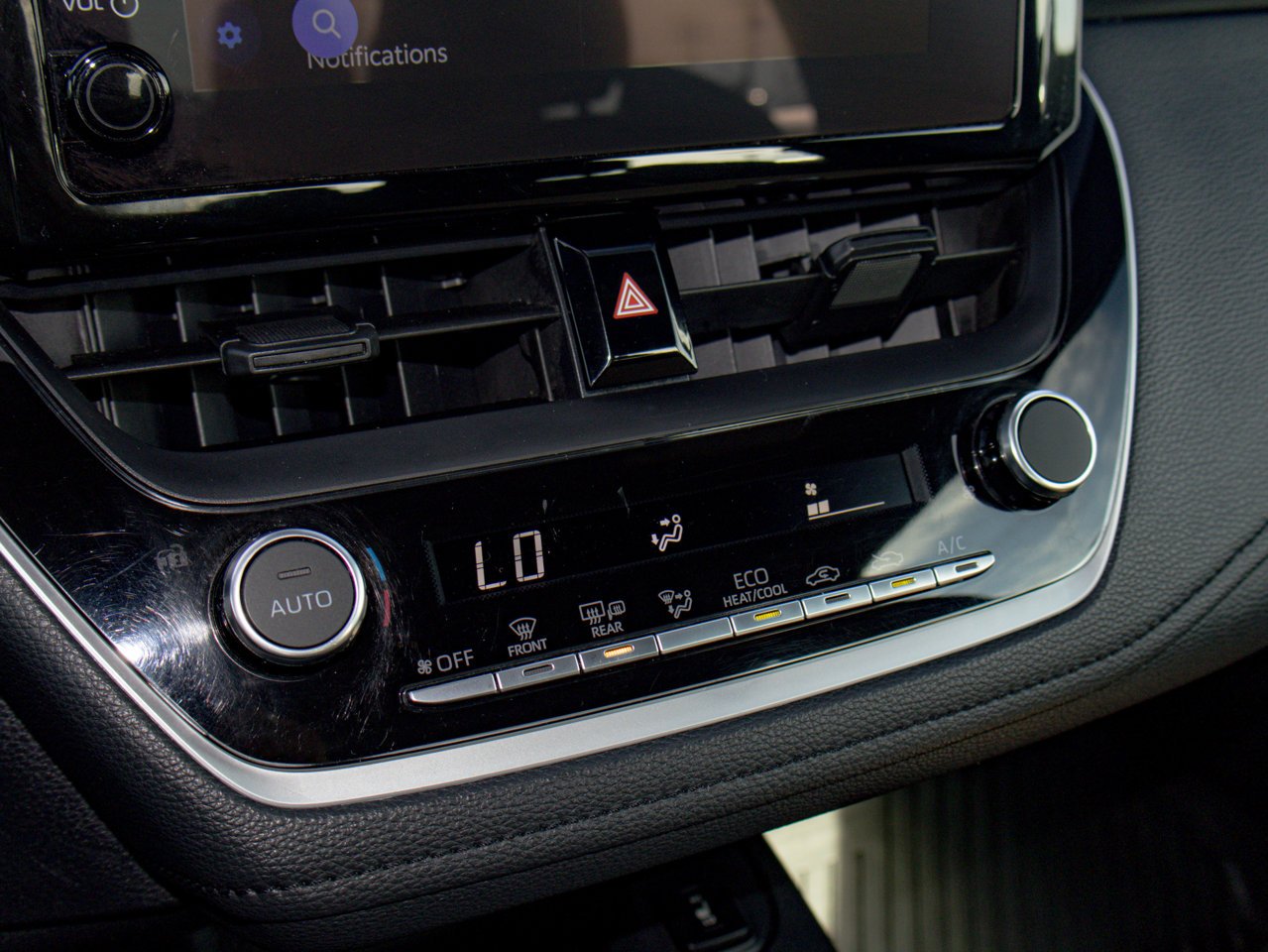 2024 Toyota Corolla SE CVT Red Sherwood Park - photo #27
