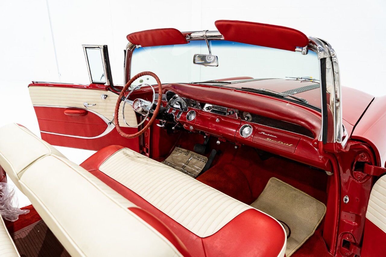 Pontiac Starchief **PRIX EN USD** Beautifully presented from former restoration 1955 Blanc Montréal - photo #8