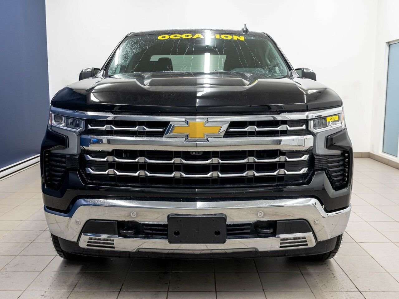 2023 Chevrolet Silverado 1500 LTZ Z71 CREW 4X4 V8 *NAV* CUIR SIÈGES VENTIL BOSE Black Saint-Jérôme - photo #4
